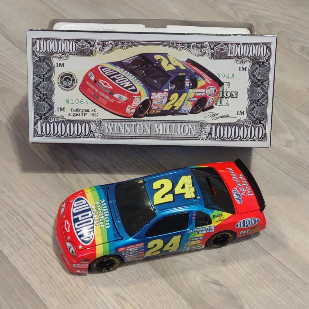 Nascar collection Jeff Gordon car Bank